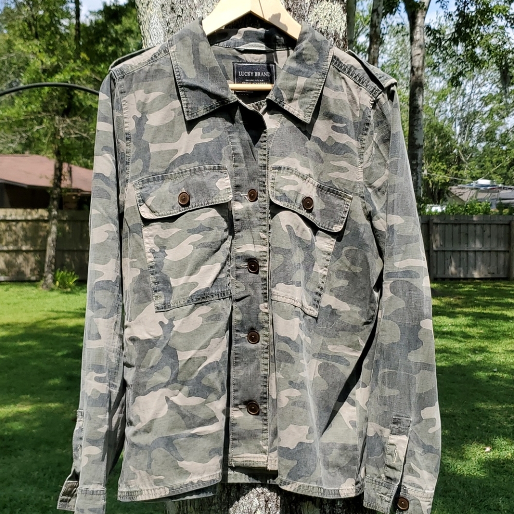 Lucky Brand light cotton camo jacket